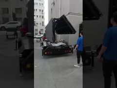 Traino con schermo solare a LED