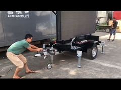 rimorchio portatile con schermo solare a led