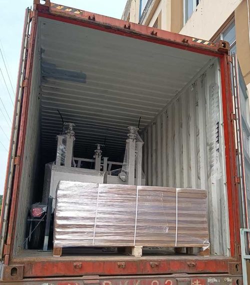 Latest company news about 2*300W rimorchio di sorveglianza solare